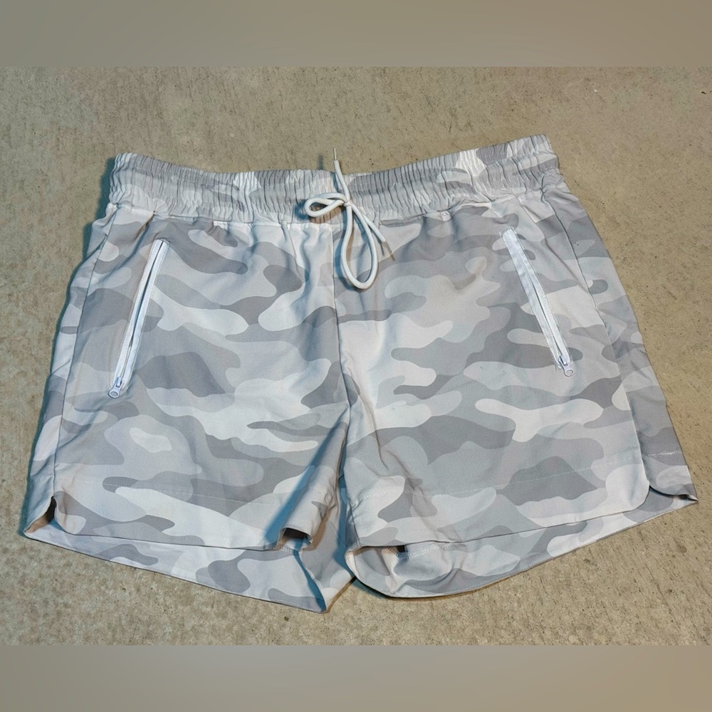 Embracelife Women's Gray White Camo Camouflage Shorts L Large